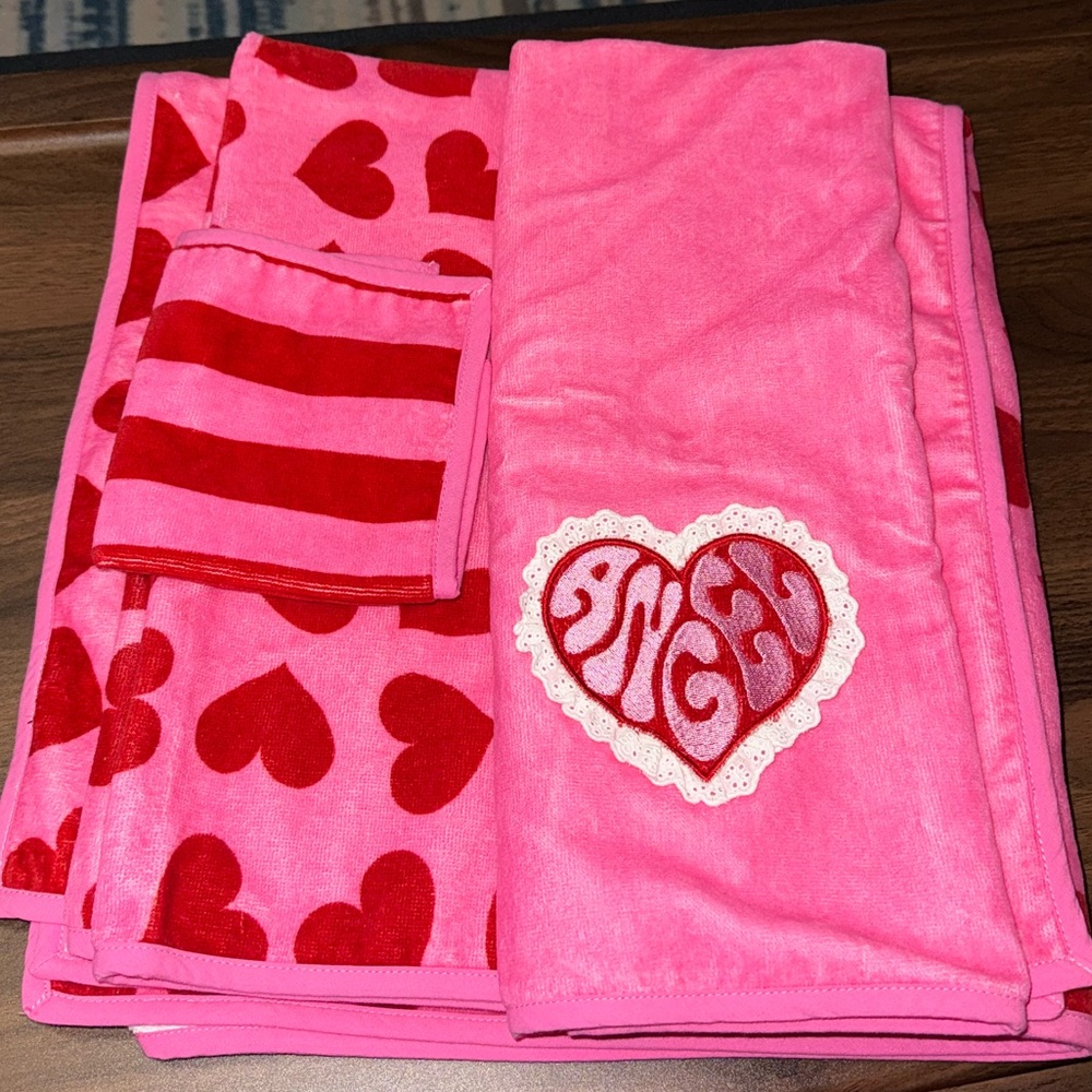 Dolls home towel set